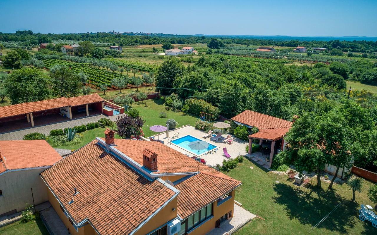 Willa Hacienda Rosemary Muntić Zewnętrze zdjęcie
