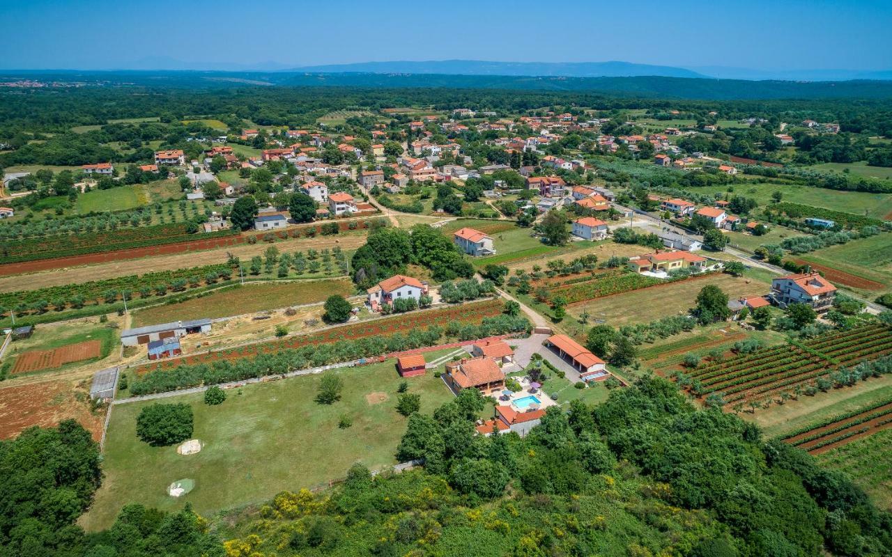 Willa Hacienda Rosemary Muntić Zewnętrze zdjęcie